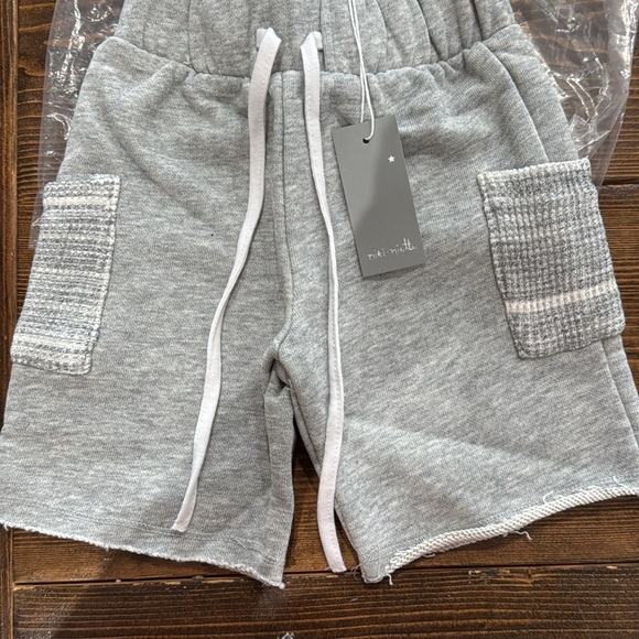 Cozy Gray Knit Pocket Kids Shorts - Picture 1 of 1